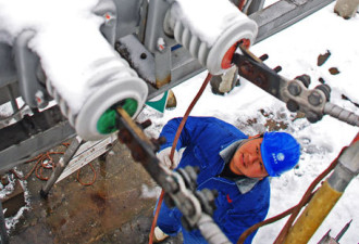 实拍：河南局部积雪深度超百年一遇