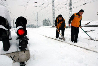 实拍：河南局部积雪深度超百年一遇