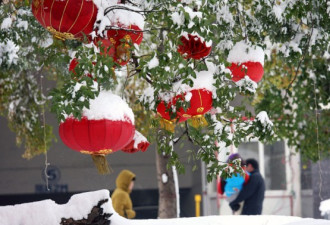 实拍：河南局部积雪深度超百年一遇