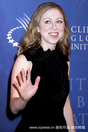 美国前总统克林顿女儿与男友订婚