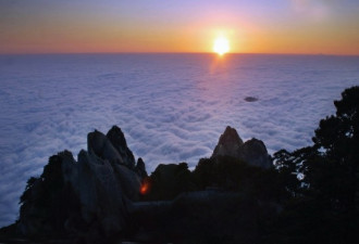 人间奇景:实拍安徽天柱山的云海奇观