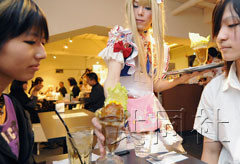 日本男子流行男扮女装 “伪娘”大受欢迎
