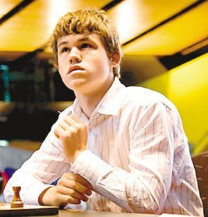 挪威19岁小伙子成史上最年轻棋王(图)