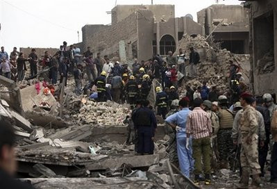 巴格达连环爆炸已致112人死亡207人受伤(组图)