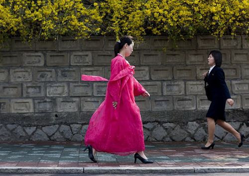 西方人镜头下时尚靓丽的朝鲜姑娘(组图)