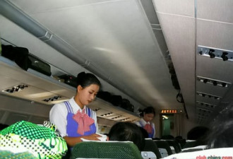 穿民族服装：曝光非常漂亮的朝鲜空姐