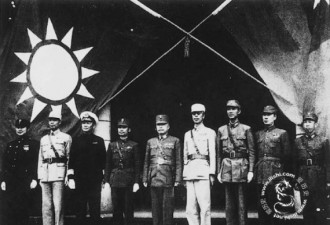 老照片:蒋介石出席台湾光复一周年庆典