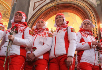 热闹:俄冬奥团在教堂里办的出征仪式