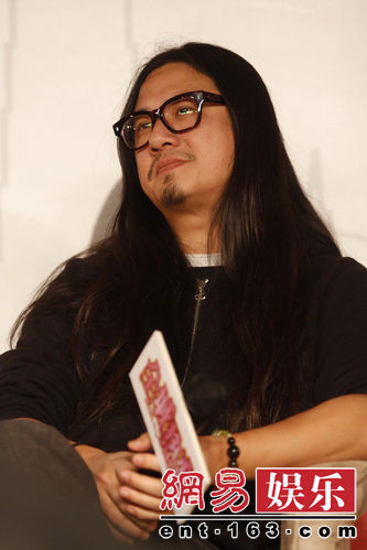 导演夏永康称谢霆锋越发成熟。