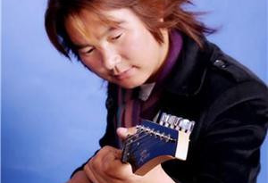 西藏歌手扎西东知因“反动歌曲”监禁