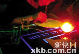 陪吸小姐？广东夜总会派小姐陪客吸毒