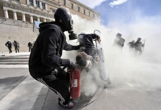 希腊250万人大罢工 1500警察维护秩序
