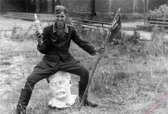 老照片：二战时德国士兵的乐趣生活照