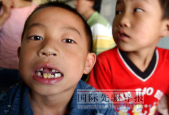 外媒记者的声音“别祸害中国的孩子！