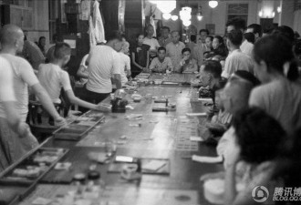 老照片：1950年代澳门的赌场和妓院
