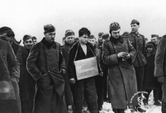 老照片：二战时德军绞死苏联游击队员