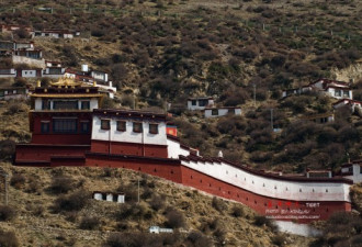 探秘：西藏最大的天葬台“直贡梯寺”