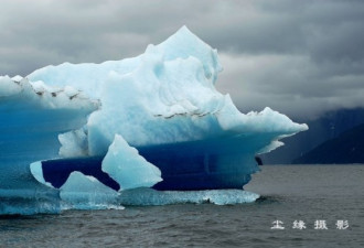 震撼：美国阿拉斯加最美丽的蓝色冰川