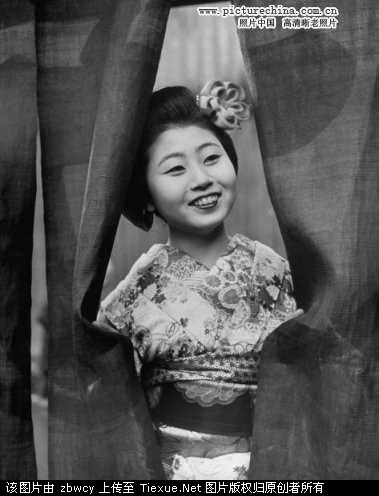 1946年日本京都的艺妓生活[组图]