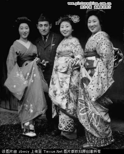 1946年日本京都的艺妓生活[组图]