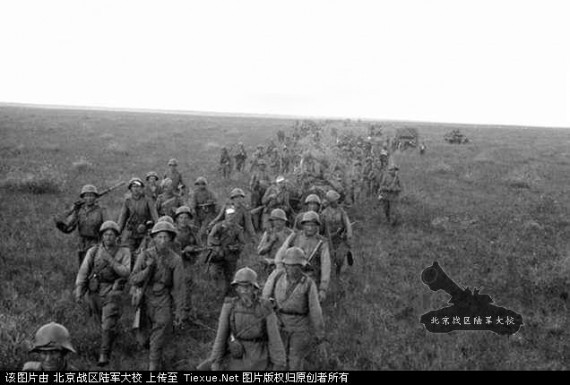 1945年 苏军出兵东北 国人矛盾的历史记忆（组图）