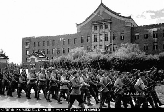 1945年 苏军出兵东北 国人矛盾的历史记忆（组图）