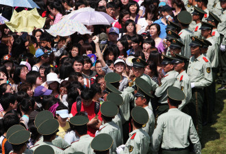 世博会再出混乱：踩踏事故后秩序良好