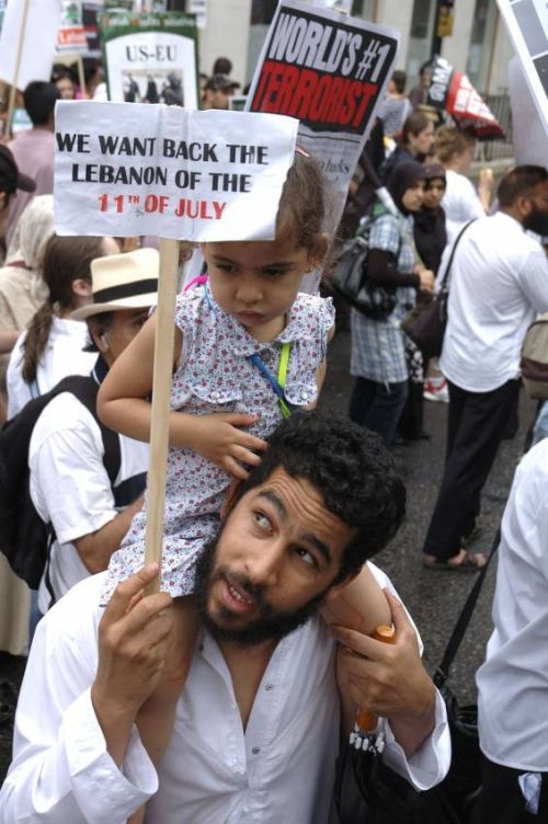 Protesters Worldwide (48 pics)