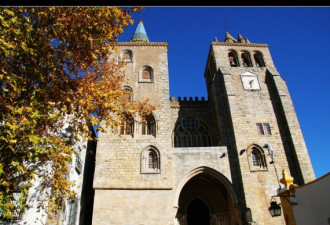 欧洲风情：葡萄牙阴森恐怖的人骨教堂