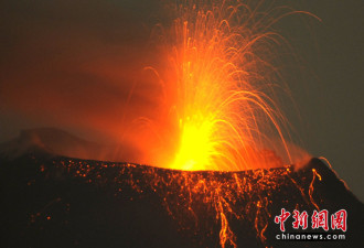 震撼：厄瓜多尔生发生大规模火山喷发