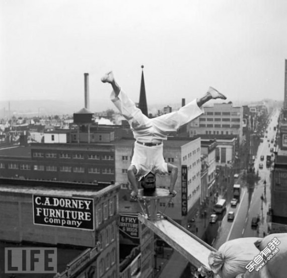 Crazy Stunts fromthe Past (26 pics)