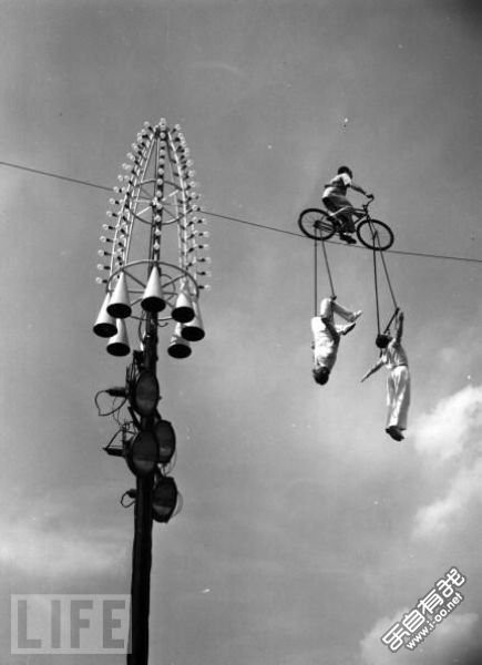 Crazy Stunts fromthe Past (26 pics)