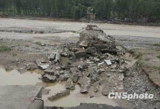 直击栾川垮塌大桥：桥墩钢筋没拇指粗