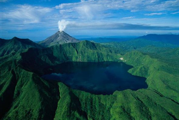 巴布亚新几内亚火山