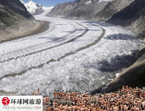 全球各地盛大的多人裸体行为艺术
