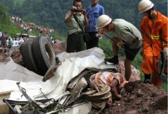 导致唐福珍自焚惨剧的当事人车祸死亡