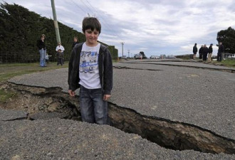 新西兰地震产生断裂带致地表移动3.5米