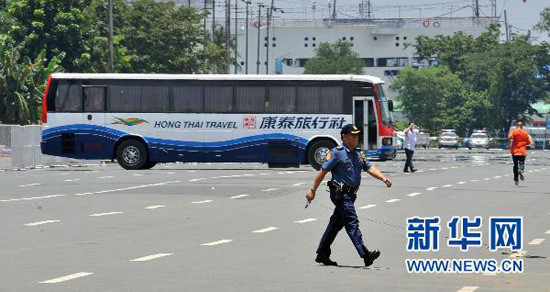 菲律宾旅游客车遭劫持载有20多名香港游客(图)