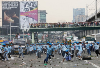 火爆！菲律宾贫民窟爆发暴力拆迁大战