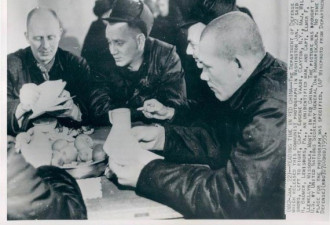 老照片揭秘1955年美军战俘的在华生活