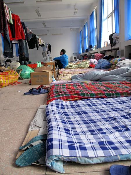 看看河南某大学开学场景:中国高教盲目扩招一览无遗(多图)