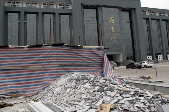 看看河南某大学开学场景:中国高教盲目扩招一览无遗(多图)