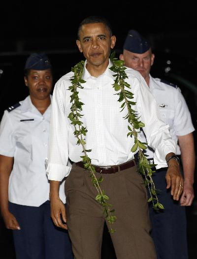 23日凌晨，奥巴马抵达夏威夷开始度假