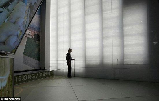 意大利建筑师发明“透明水泥” 透明度高达20%