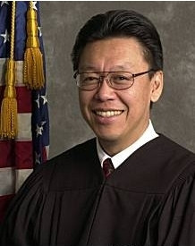 华裔法官被控专“整”华裔：晋升终身法官提名打回白宫