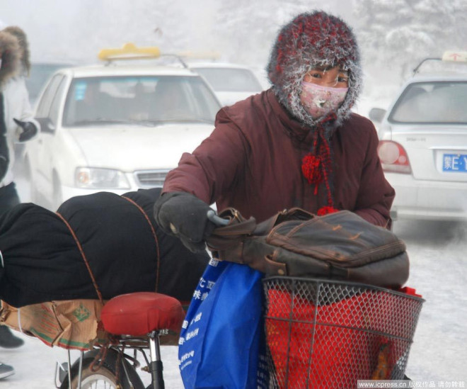 高清图集：内蒙古呼伦贝尔现-46.6℃极寒天气