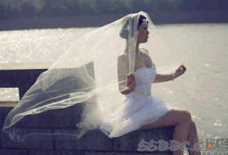 大秀性感：芙蓉姐姐瘦身的拍婚纱写真