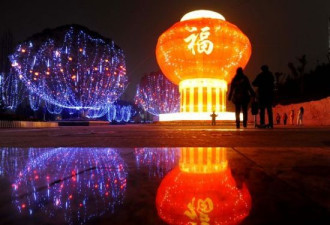 全球最大的灯笼在重庆龙头寺首次点亮