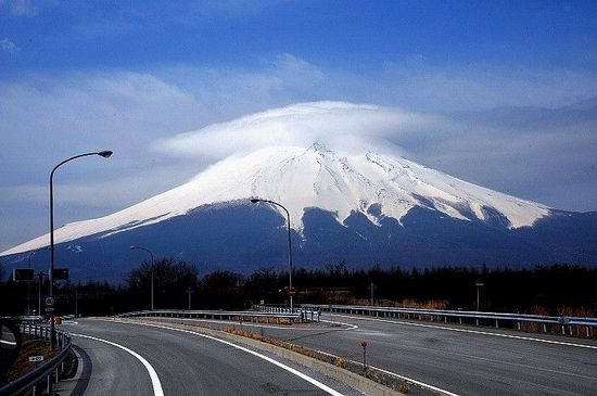 日本富士山有喷发迹象 周边已发生850多次余震