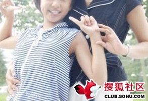 闫妮与女儿曝光 传已离婚老公身份神秘